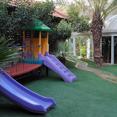 Elegance International 5*