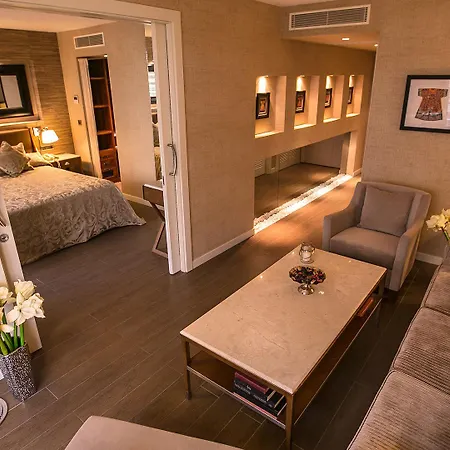 Hotel Elegance International